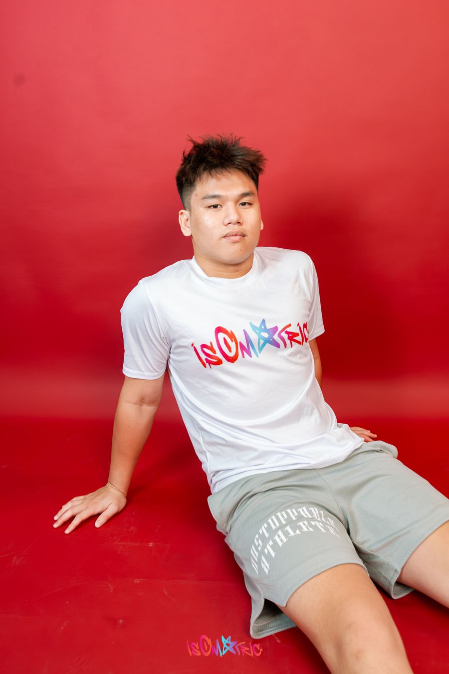 White tee mặt trước